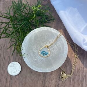 Flower necklace